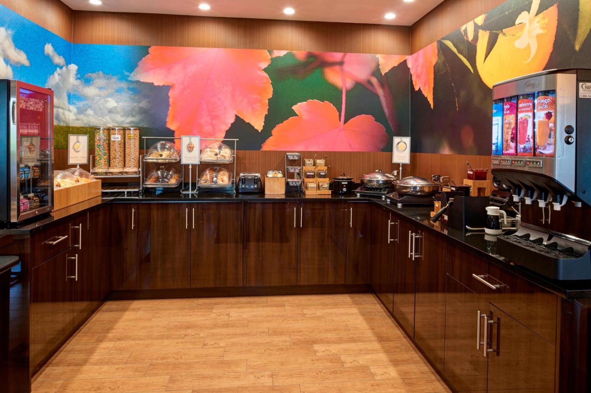 Fairfield Inn By Marriott Richmond New Paris Екстер'єр фото