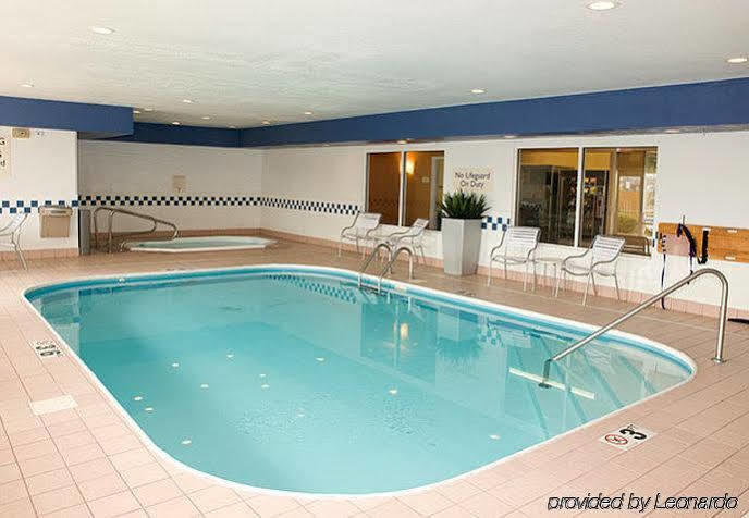 Fairfield Inn By Marriott Richmond New Paris Екстер'єр фото